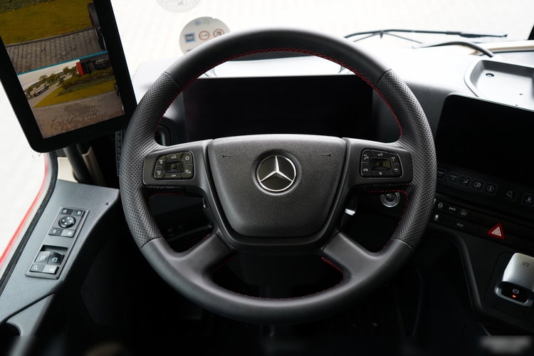 Mercedes ACTROS 1845 / MP5 / BIG SPACE / PO KONTRAKCIE SERWISOWYM zdjęcie 31