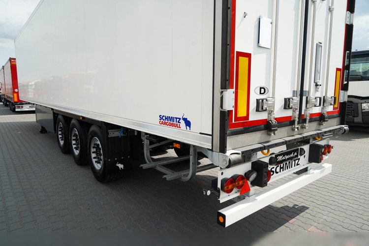 SCHMITZ  / CHŁODNIA / THERMO KING SLX 300 / DOPPELSTOCK / KOSZ NA PALETY /  OŚ PODNOSZONA / MAŁO UŻYWANA  zdjęcie 11