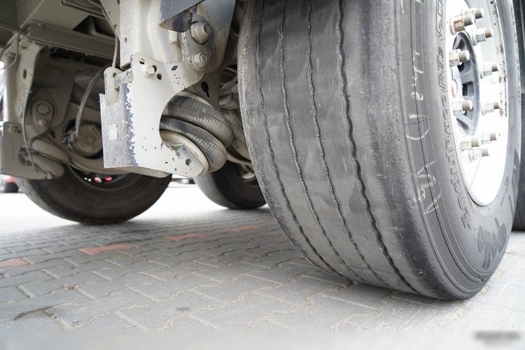 STAS WYWROTKA / 26m3 / ALUMINIOWA / OŚ PONOSZONA / SKRĘTNA  / OSIE SAF   zdjęcie 16