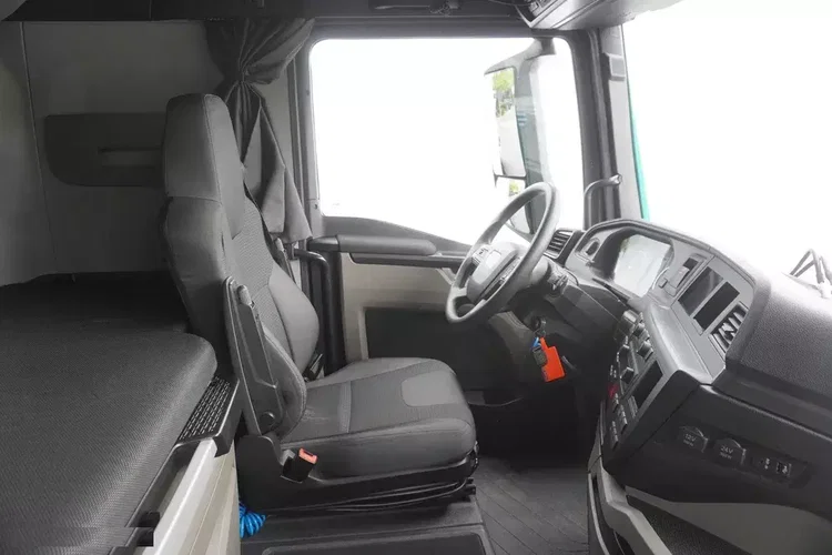 MAN TGX 18.470 / Zestaw / Przyczepa 19 EPAL / Firanka 19 EPAL / 2022 / Retarder / 15 sztuk zdjęcie 26