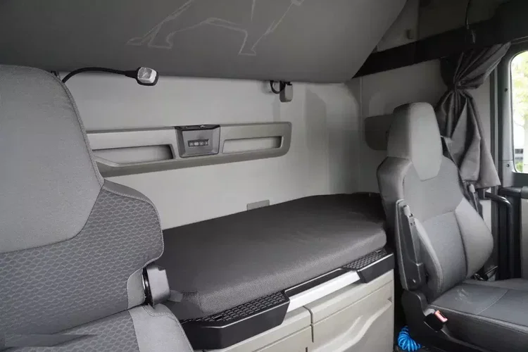 MAN TGX 18.470 / Zestaw / Przyczepa 19 EPAL / Firanka 19 EPAL / 2022 / Retarder / 15 sztuk zdjęcie 29