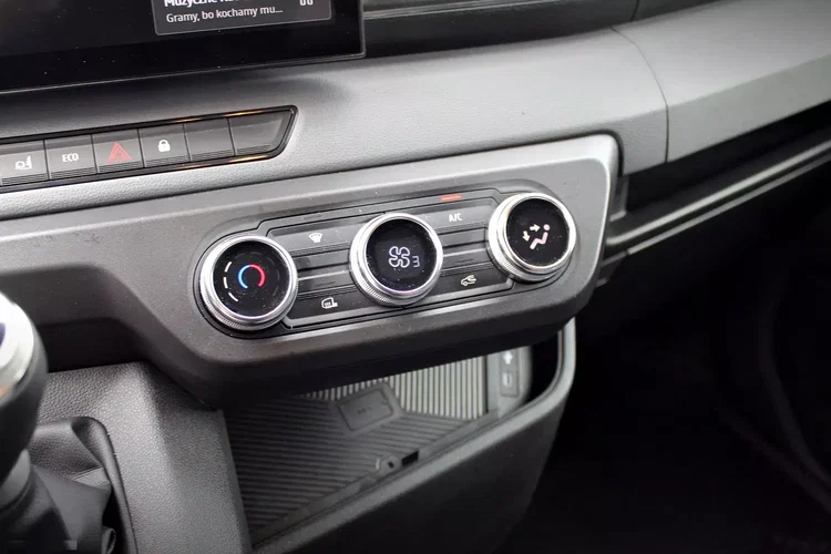 Renault Master kontener 9eup + winda BAR 750kg zdjęcie 27