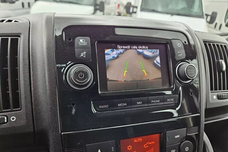 Peugeot boxer L4H2 89999zł NETTO Brygadówka 6 osób 2.2HDi/165KM zdjęcie 29