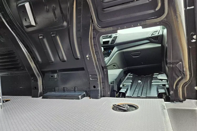 Ford transit-connect L2H1 39999zł NETTO Zabudowa warsztatowa 1.5 TdCi/120KM zdjęcie 16