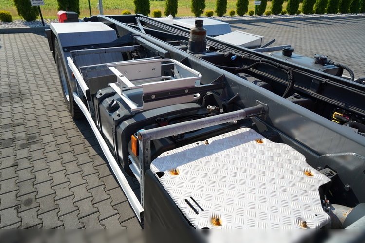 Scania P 280 / 4X2 / SIŁOWNIK DO WYWROTU / + HDS HMF 635 / UDŹWIG 1 500 KG / MAX WYSÓW 7 M / STEROWANIE RADIOWE / EURO 6 zdjęcie 22