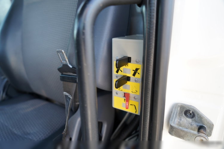 Scania P 280 / 4X2 / SIŁOWNIK DO WYWROTU / + HDS HMF 635 / UDŹWIG 1 500 KG / MAX WYSÓW 7 M / STEROWANIE RADIOWE / EURO 6 zdjęcie 33