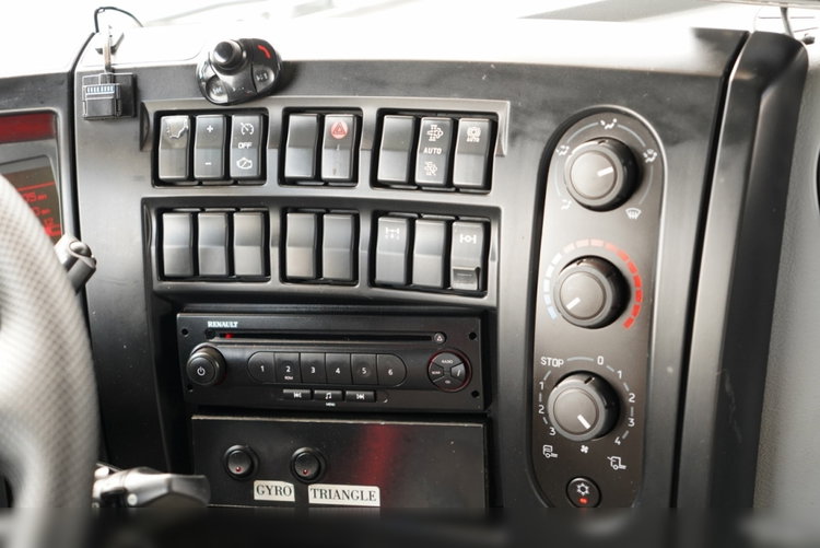 Renault D 16.240 / 4X2 / WYWROTKA / SPECJALISTYCZNY / DROGOWY / ZBIORNIK DO LANIA ASFALTU / EURO 6 / SPROWADZONY zdjęcie 32