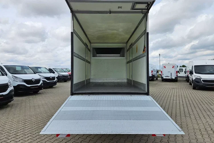 Renault Master Kontener 8 ePAL 69999zł NETTO 2.3 dCi/170KM zdjęcie 14