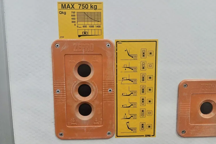 Renault Master Kontener 8 ePAL 69999zł NETTO 2.3 dCi/170KM zdjęcie 19