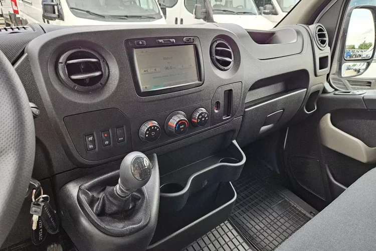 Renault Master Kontener 8 ePAL 69999zł NETTO 2.3 dCi/170KM zdjęcie 28