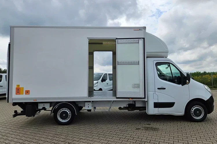 Renault Master Kontener 8 ePAL 69999zł NETTO 2.3 dCi/170KM zdjęcie 8
