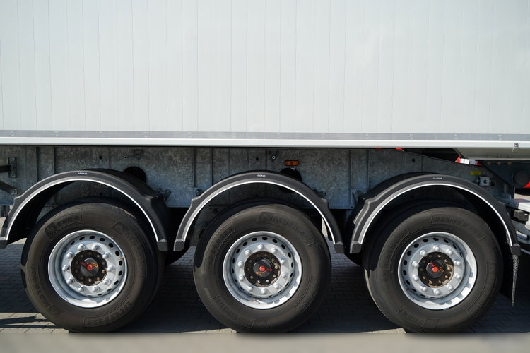 ZASŁAW D-653A / WYWROTKA ALUMINIOWA / 47 m3 / 2024 ROK / KLAPO-DRZWI / OS PODNOSZONA / OSIE SAF zdjęcie 19