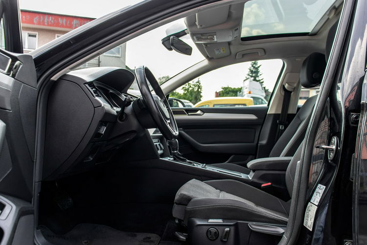 Volkswagen Passat 2.0_Diesel_150KM_188 tyś. km zdjęcie 17