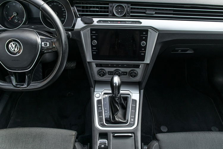 Volkswagen Passat 2.0_Diesel_150KM_188 tyś. km zdjęcie 19