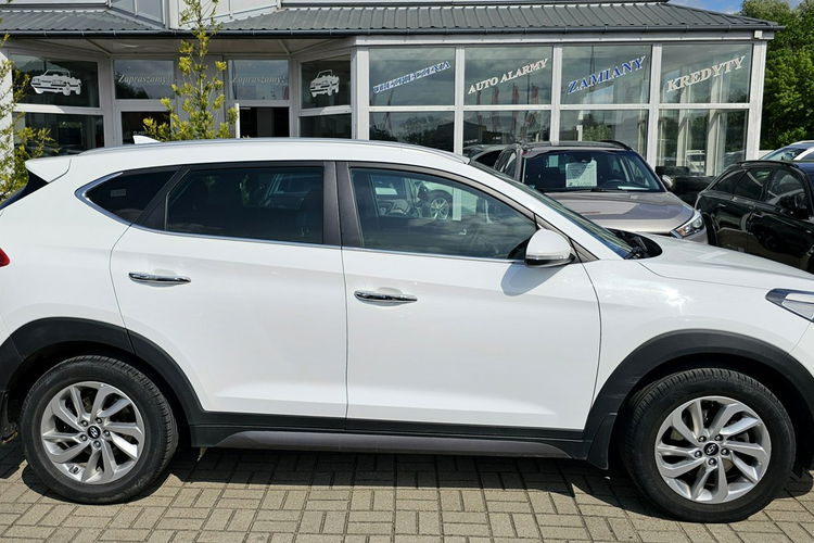Hyundai Tucson Nawigacja,  kamera,  grzane fotele i kierownica,  serwis zdjęcie 4