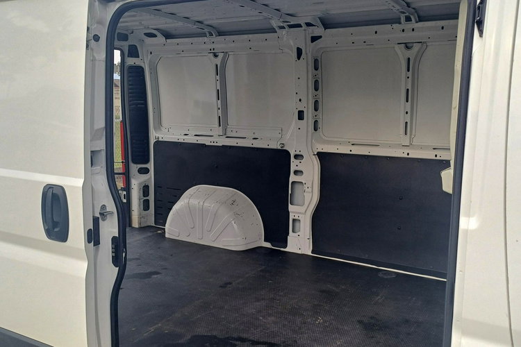 Peugeot Boxer L2H1 2.2 HDi 140KM Nawigacja Kamera Klimatronic Fotel pneumatyczny zdjęcie 9