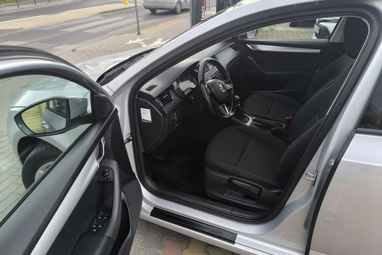 Skoda Octavia 1.6 TDI 116KM Klimatyzacja Salon Polska Faktura VAT zdjęcie 14
