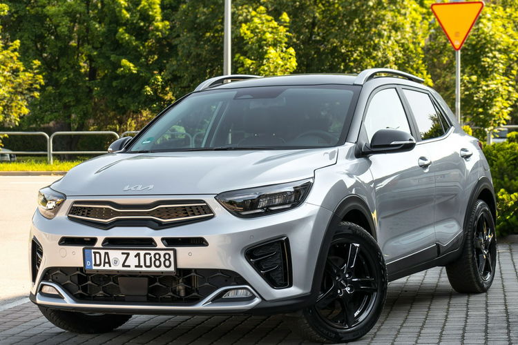 Kia Stonic 1.0_Benzyna_Hybryda_120KM_25 tyś. km zdjęcie 1