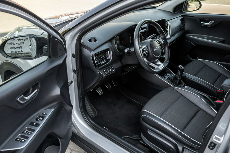 Kia Stonic 1.0_Benzyna_Hybryda_120KM_25 tyś. km zdjęcie 10