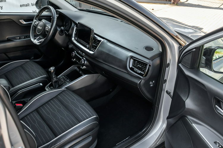 Kia Stonic 1.0_Benzyna_Hybryda_120KM_25 tyś. km zdjęcie 11