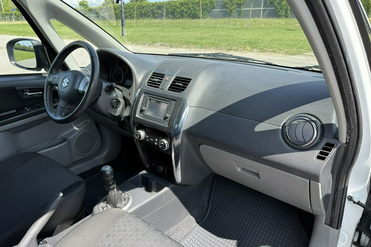 Suzuki SX4 1.6 Benzyna | | Gwarancja | Bogate wyposażenie | 4x4 zdjęcie 10