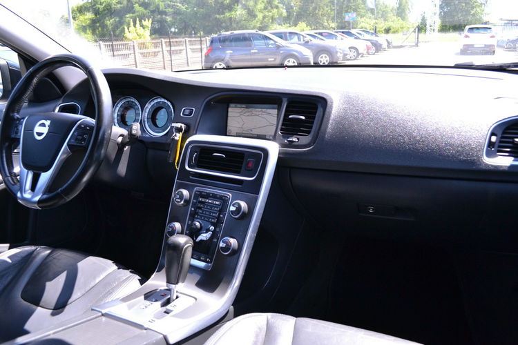Volvo V60 Nawigacja Climatronic Serwis LED Automat 2.0T 203KM zdjęcie 12