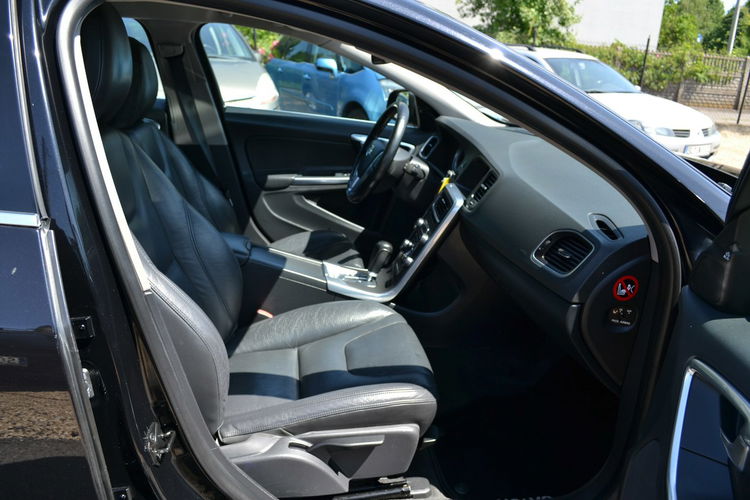 Volvo V60 Nawigacja Climatronic Serwis LED Automat 2.0T 203KM zdjęcie 14