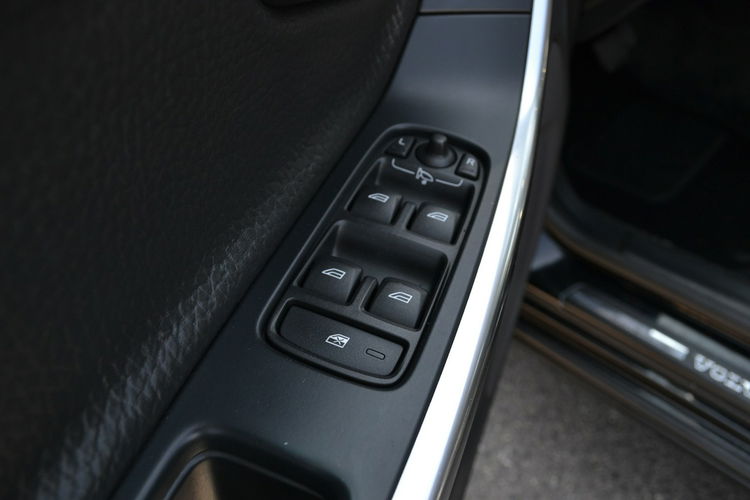 Volvo V60 Nawigacja Climatronic Serwis LED Automat 2.0T 203KM zdjęcie 17