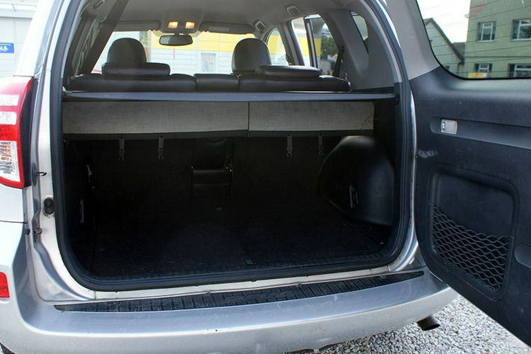 Toyota RAV-4 zdjęcie 21