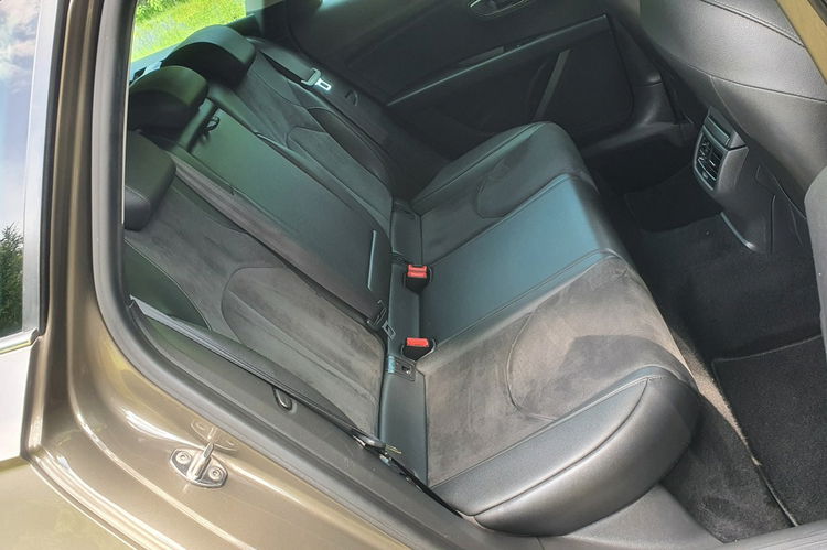 Seat Leon ST # 1.6 TDI # Navi # Climatronic # Skóra # Alkantara # zdjęcie 10