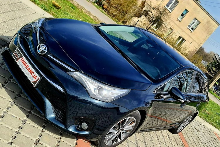Toyota Avensis 1.6 D4D Touring Sport Executive zdjęcie 14