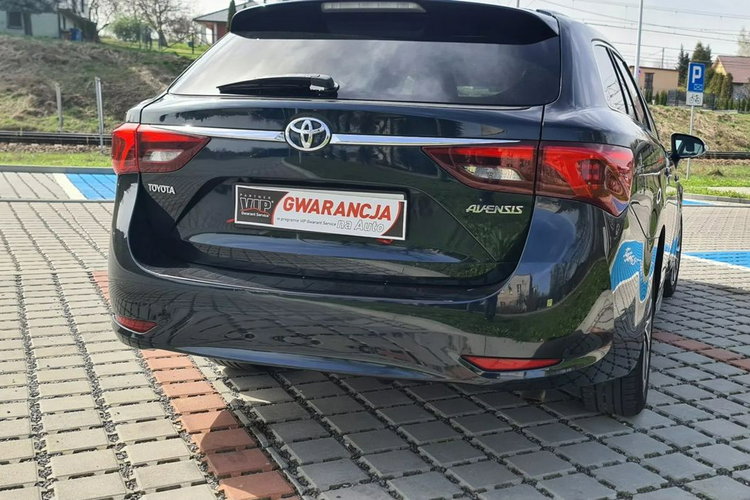 Toyota Avensis 1.6 D4D Touring Sport Executive zdjęcie 19