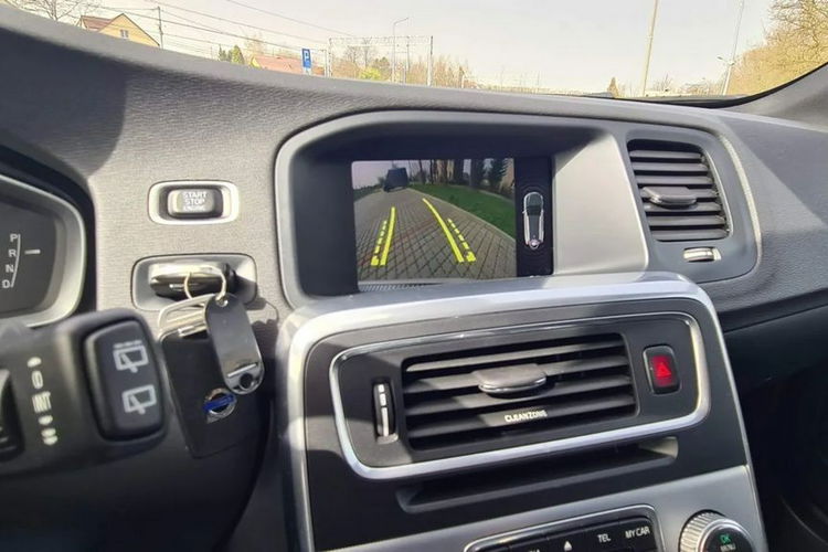 Volvo V60 POLAR+DYNAMIC GEARTRONIC , Full , Skóra, Kamera , Blis, Szyber dach, VAT23% zdjęcie 29