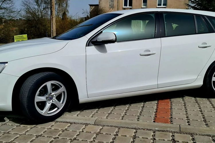Volvo V60 POLAR+DYNAMIC GEARTRONIC , Full , Skóra, Kamera , Blis, Szyber dach, VAT23% zdjęcie 4