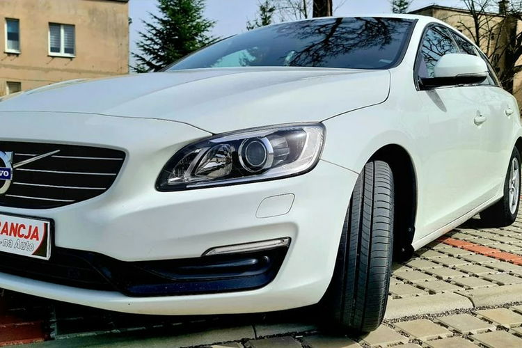 Volvo V60 POLAR+DYNAMIC GEARTRONIC , Full , Skóra, Kamera , Blis, Szyber dach, VAT23% zdjęcie 8