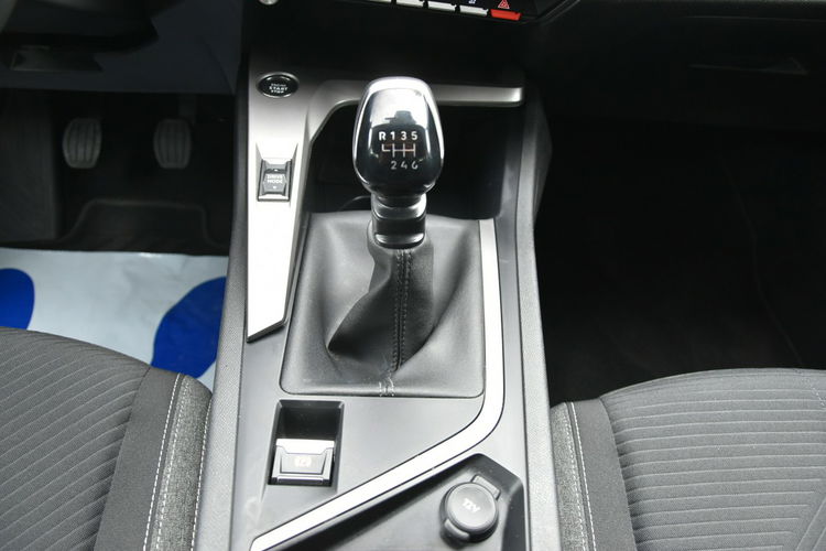 Peugeot 308 1.2PureTech 110KM MANUAL 2022r. Virtual fullLED NAVi 52tkm Rezerwacja zdjęcie 11