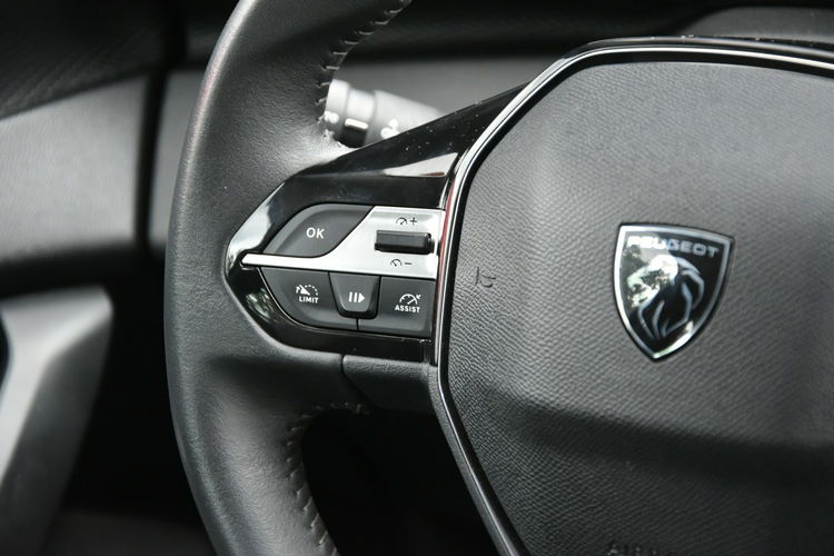 Peugeot 308 1.2PureTech 110KM MANUAL 2022r. Virtual fullLED NAVi 52tkm Rezerwacja zdjęcie 17