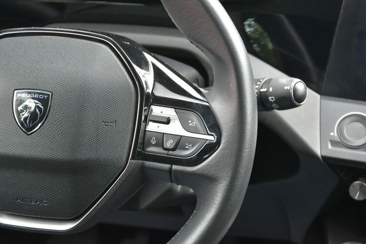 Peugeot 308 1.2PureTech 110KM MANUAL 2022r. Virtual fullLED NAVi 52tkm Rezerwacja zdjęcie 18