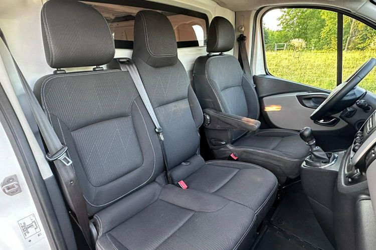 NV300 Nissan NV300 zdjęcie 24