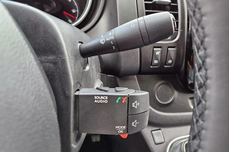 Opel Vivaro L2H1 48999zł NETTO 1.6CDTi/145KM zdjęcie 22