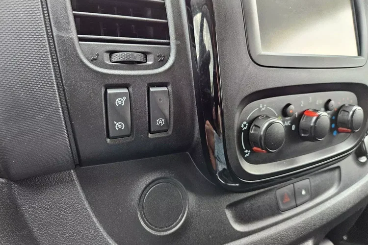 Opel Vivaro L2H1 48999zł NETTO 1.6CDTi/145KM zdjęcie 27