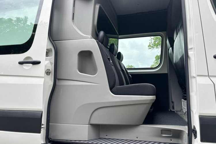 Volkswagen Crafter 2.0 140KM 2015 L2H2 6osobowy Brygadówka Tempomat Klimatyzacja Hak zdjęcie 14