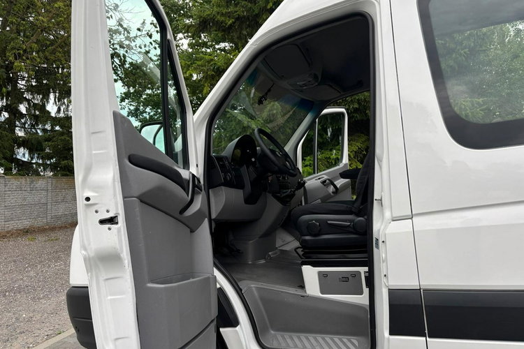 Volkswagen Crafter 2.0 140KM 2015 L2H2 6osobowy Brygadówka Tempomat Klimatyzacja Hak zdjęcie 6