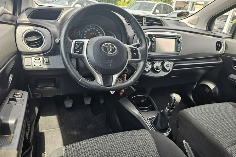 Yaris Kamera cofania,  alufelgi,  serwisoawany Toyota,   zdjęcie 16