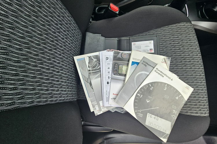 Yaris Kamera cofania,  alufelgi,  serwisoawany Toyota,   zdjęcie 20
