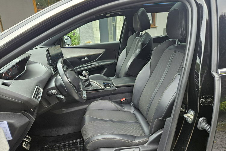 Peugeot 5008 1.2 PureTech GT 130 KM Panorama / I-właściciel / zdjęcie 5