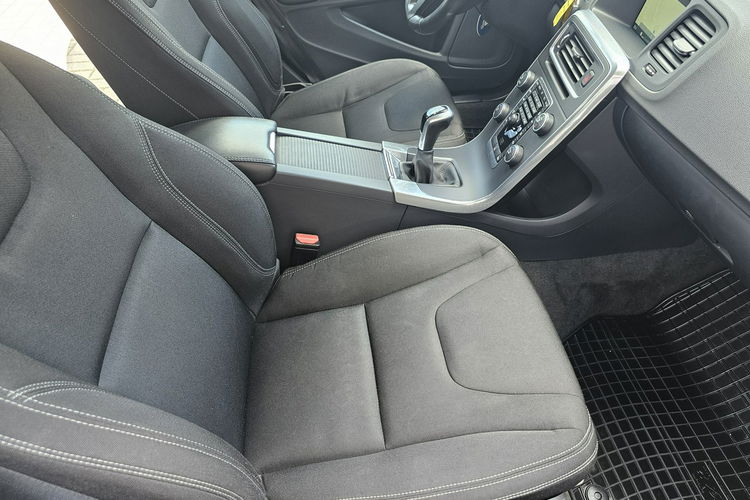 Volvo S60 Kamera cofania,  serwis ASO,  niski przebieg zdjęcie 26