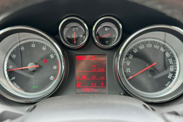 Opel Astra 1.4 Turbo zdjęcie 19