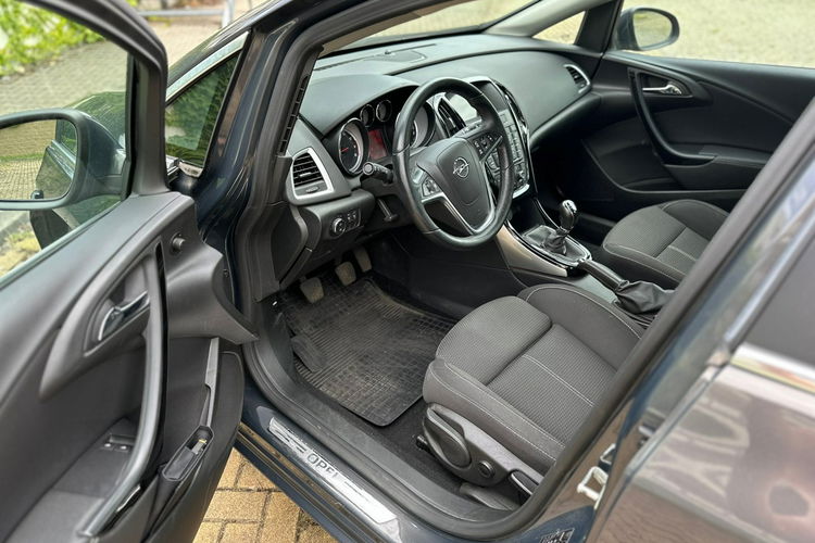 Opel Astra 1.4 Turbo zdjęcie 5