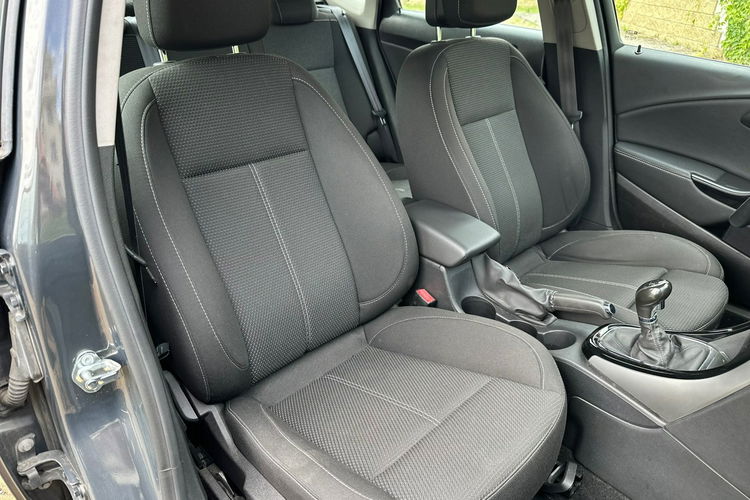 Opel Astra 1.4 Turbo zdjęcie 9